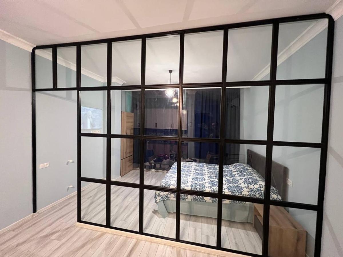 Apartment Merabi Batumi Esterno foto