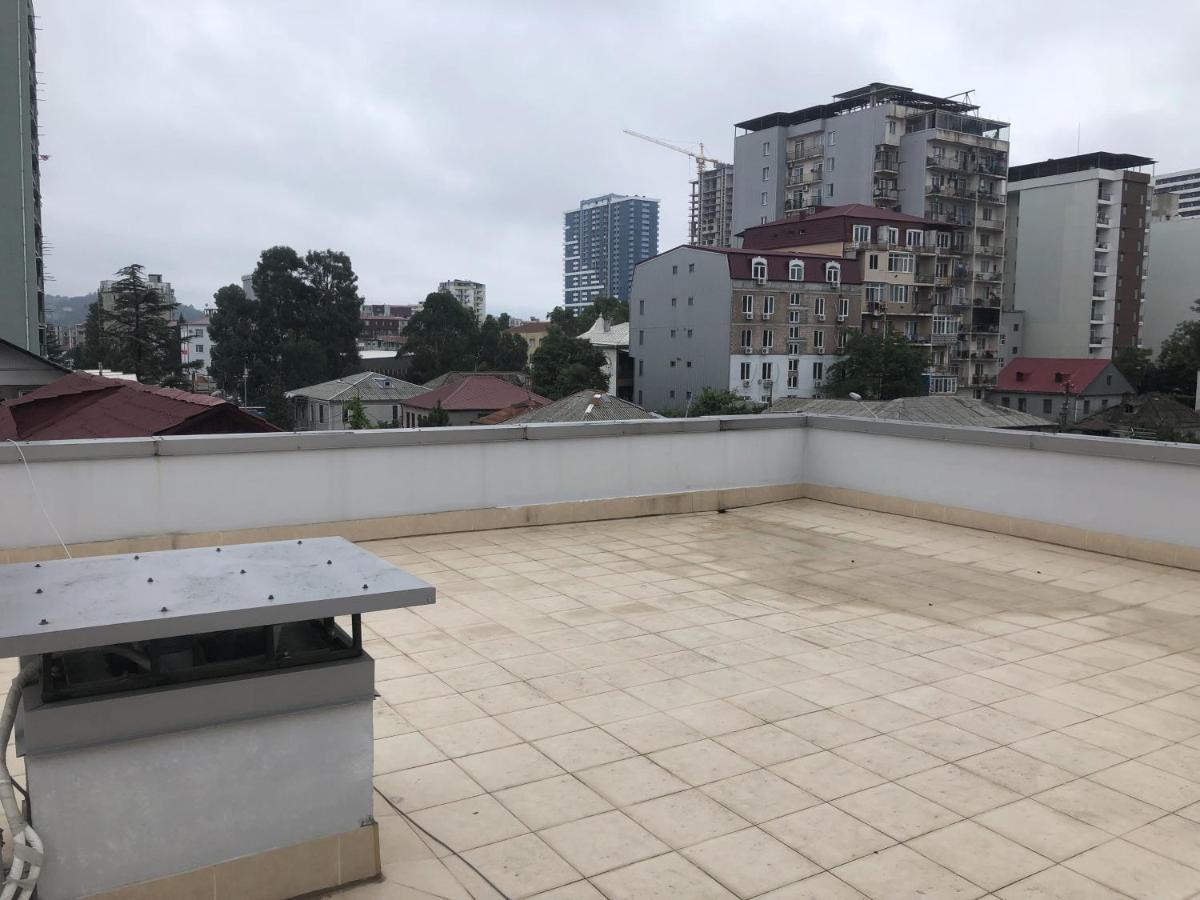 Apartment Merabi Batumi Esterno foto