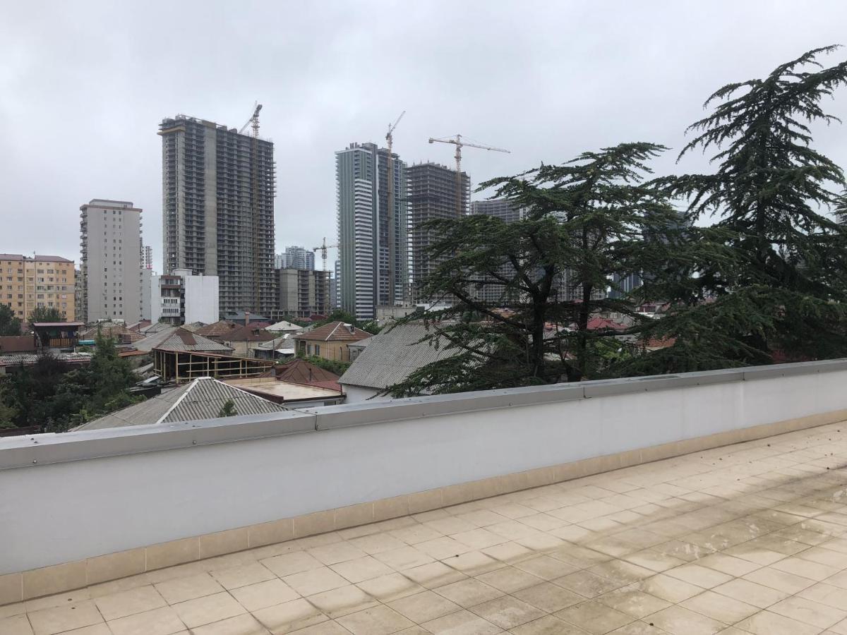 Apartment Merabi Batumi Esterno foto
