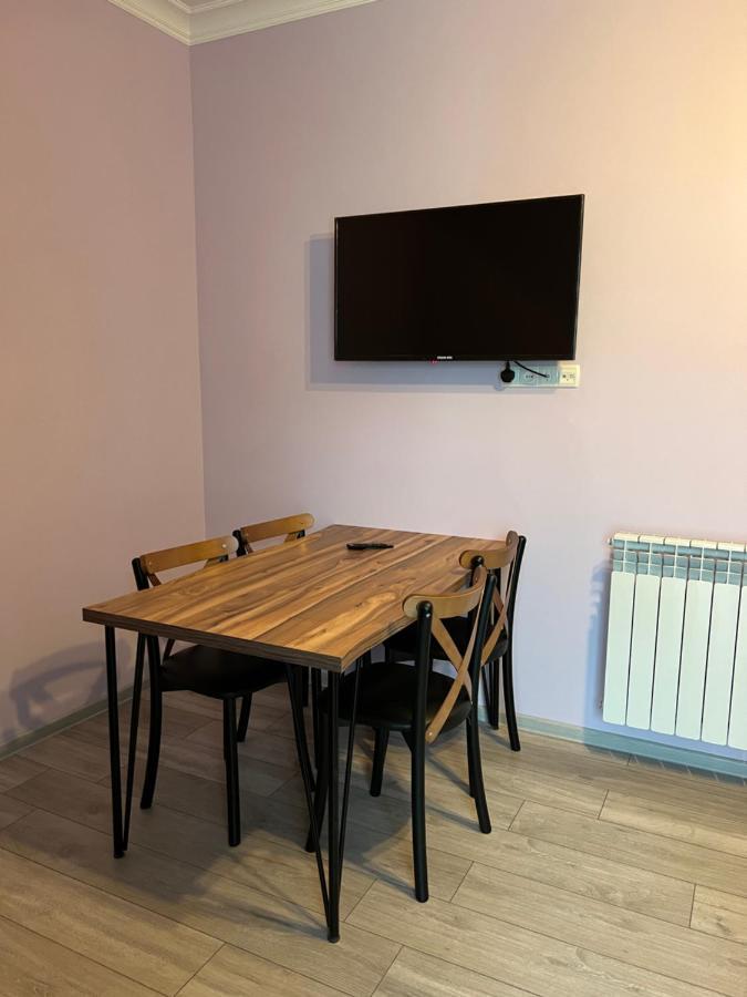 Apartment Merabi Batumi Esterno foto