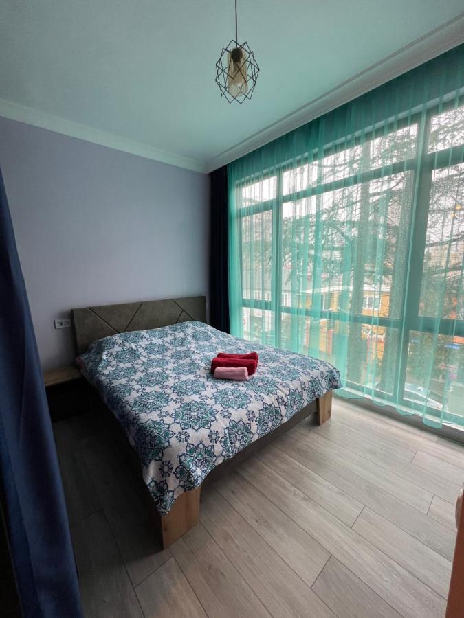 Apartment Merabi Batumi Esterno foto