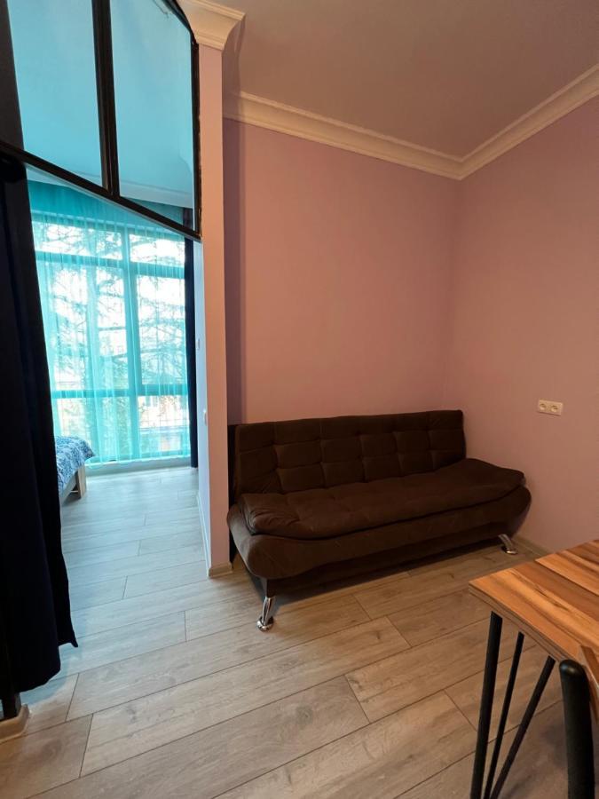 Apartment Merabi Batumi Esterno foto