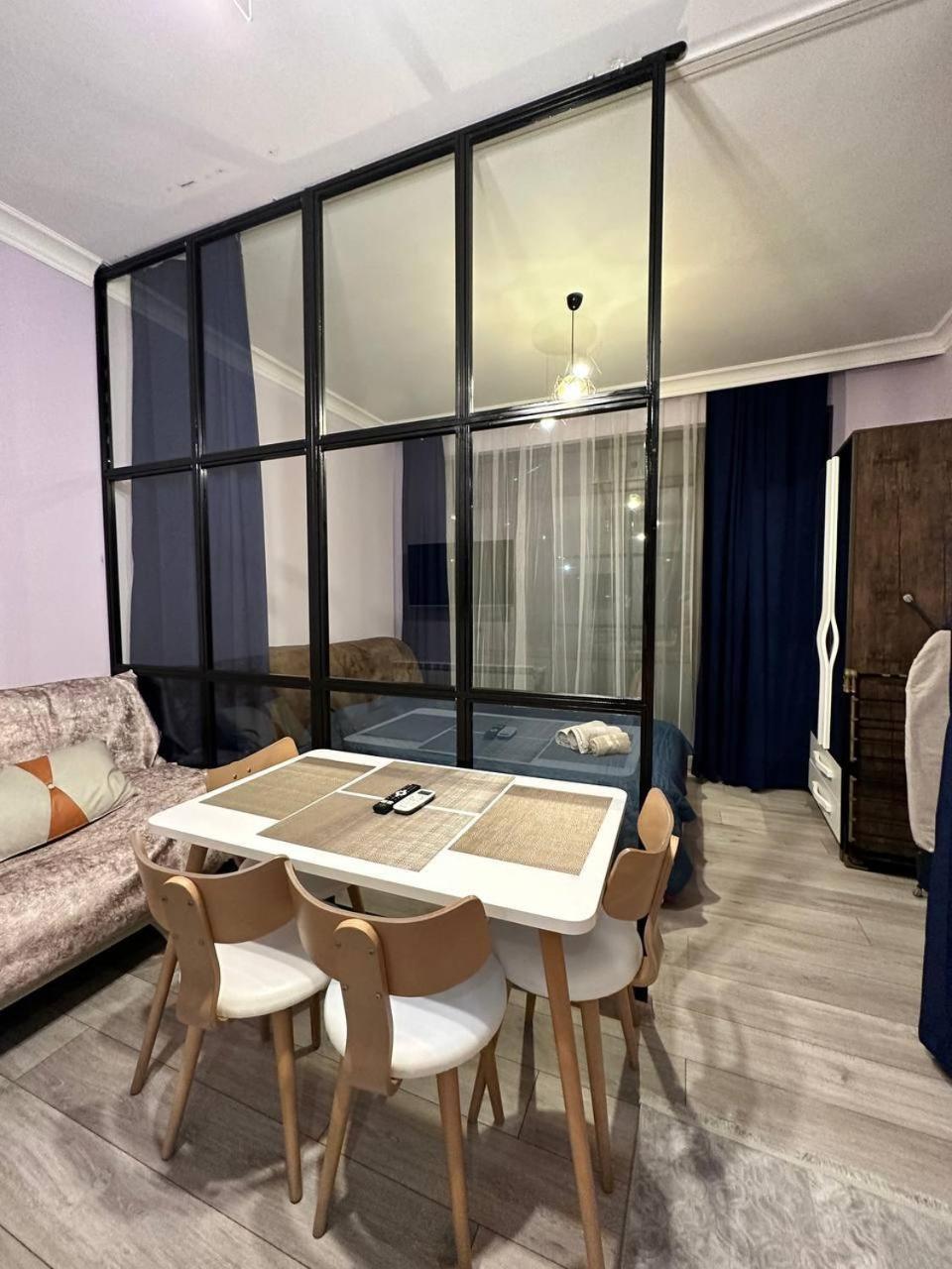 Apartment Merabi Batumi Esterno foto