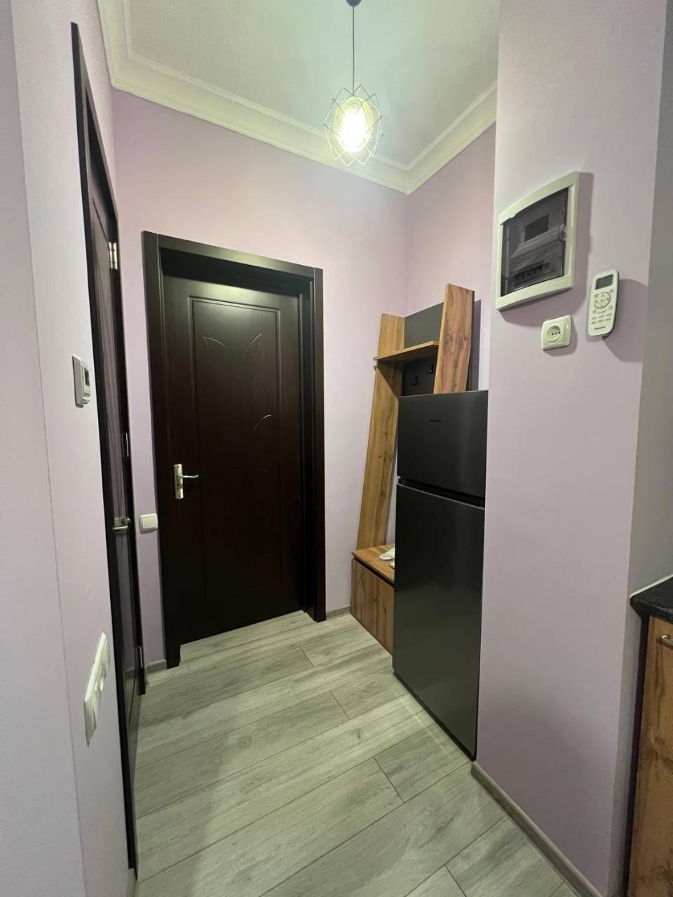 Apartment Merabi Batumi Esterno foto