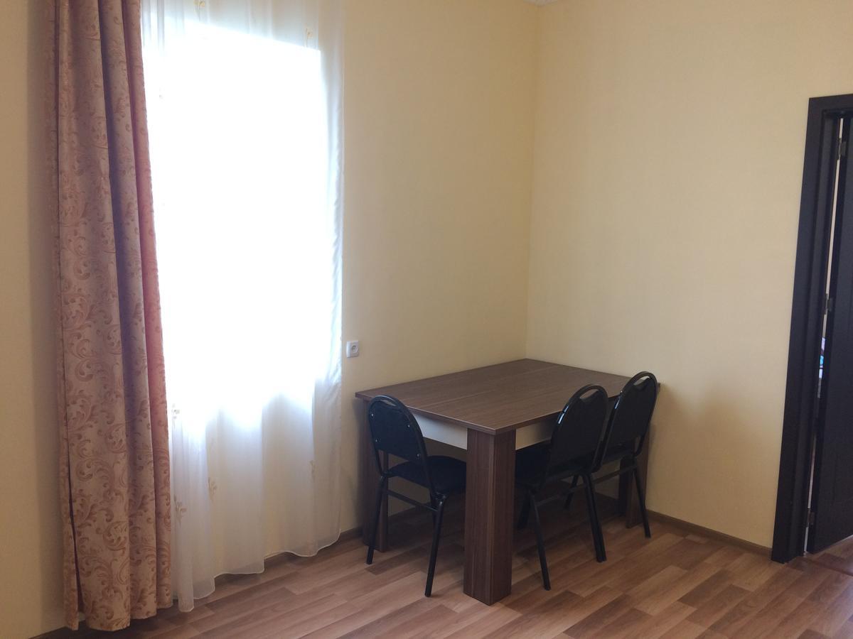 Apartment Merabi Batumi Esterno foto